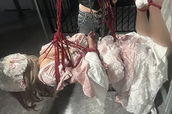 拷問縄酔い撮影コースの写真