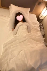 初夜を遂げる花嫁・純白のドレスに包まれて絶頂〜ゆうちゃん〜6