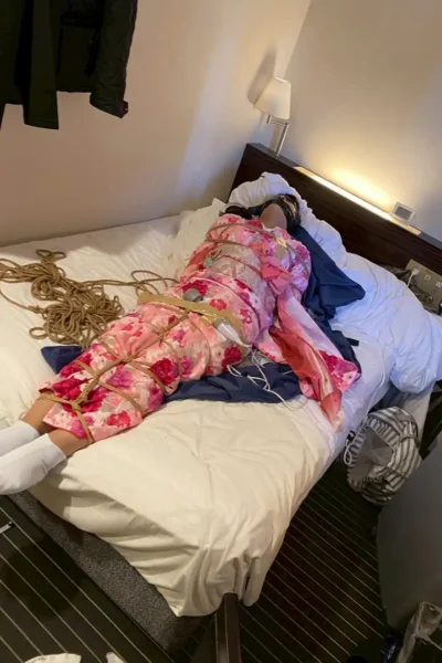 振袖姿なのに…っ！縄で緊縛、袋に閉じ込められて…後編３