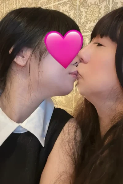 ピンクのワンピースに身を包みながら、女の子らしいお化粧をまとったゆみちゃんを見た瞬間、リサは思わず息を呑んだ。１３